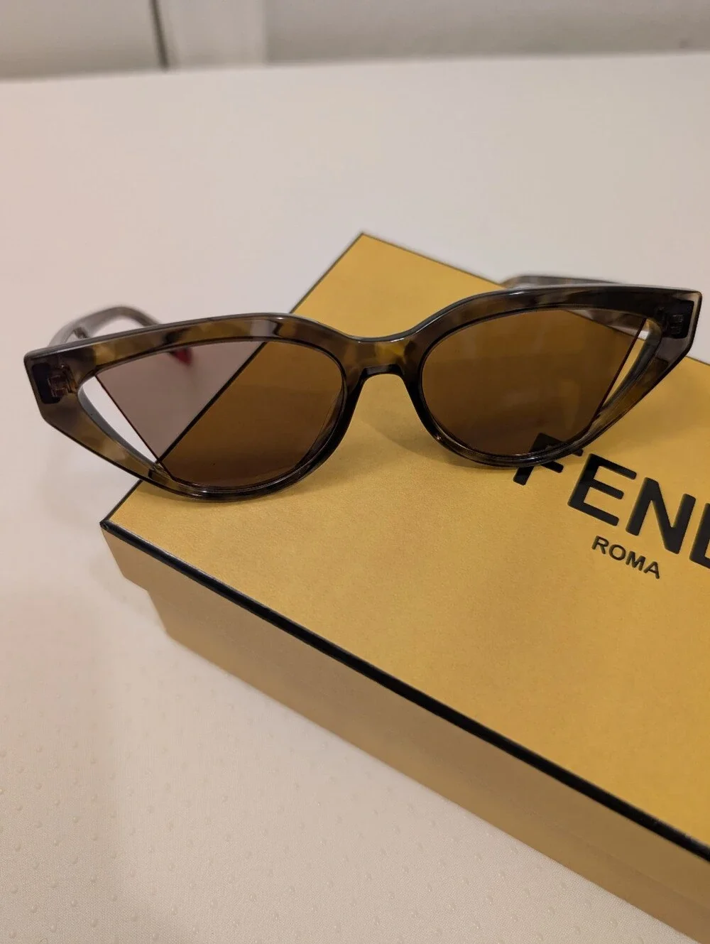 Fendi Brown Tortoiseshell Cat-Eye Sunglasses